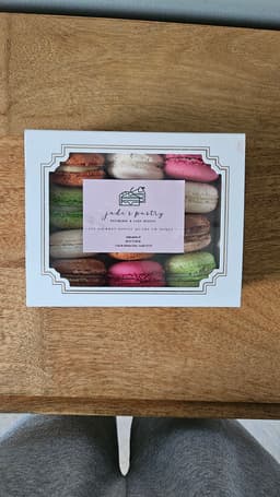 Boite de 12 macarons miniature 5