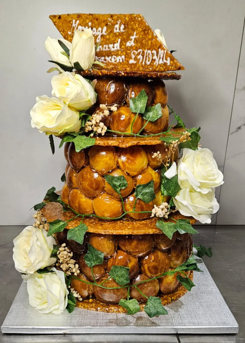 Pièce montée en choux – Jade's Pastry, pâtisserie à Lardy