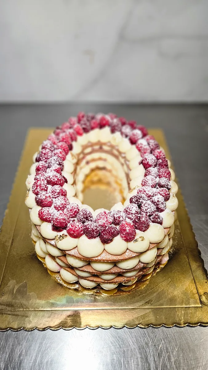 Letter cake – Jade's Pastry, pâtisserie à Lardy