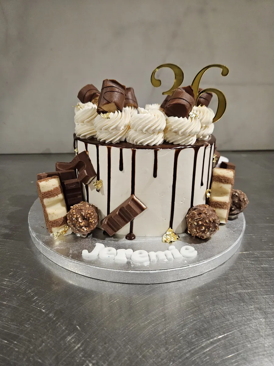 Layer cake – Jade's Pastry, pâtisserie à Lardy